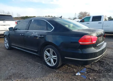 2014 Volkswagen Passat 2.0L Tdi Sel Premium z USA, uszkodzony, nr VIN 1VWCN7A3XEC050875